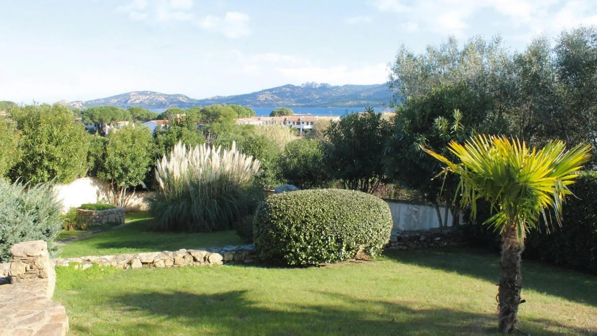 Apartment In Cannigione With Sea View